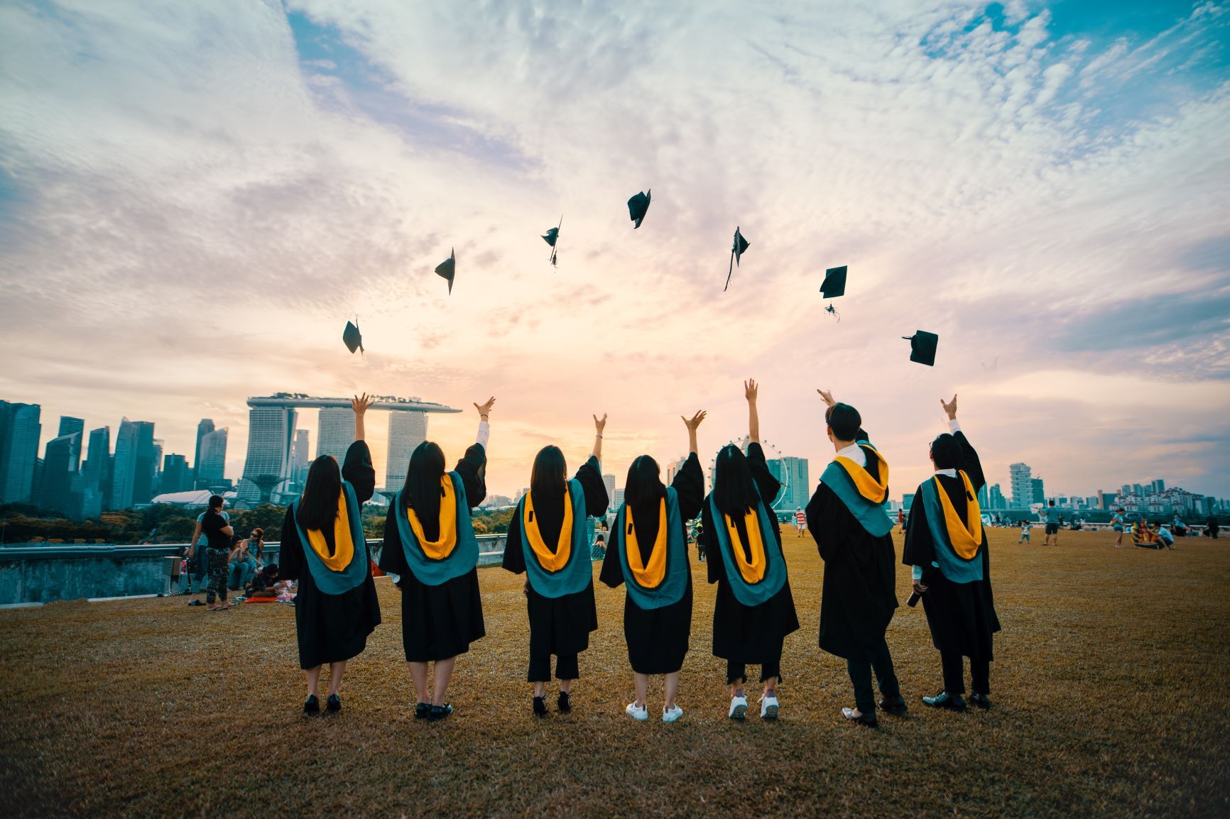 Taking a Gap Year during university, you can still graduate with your friends.