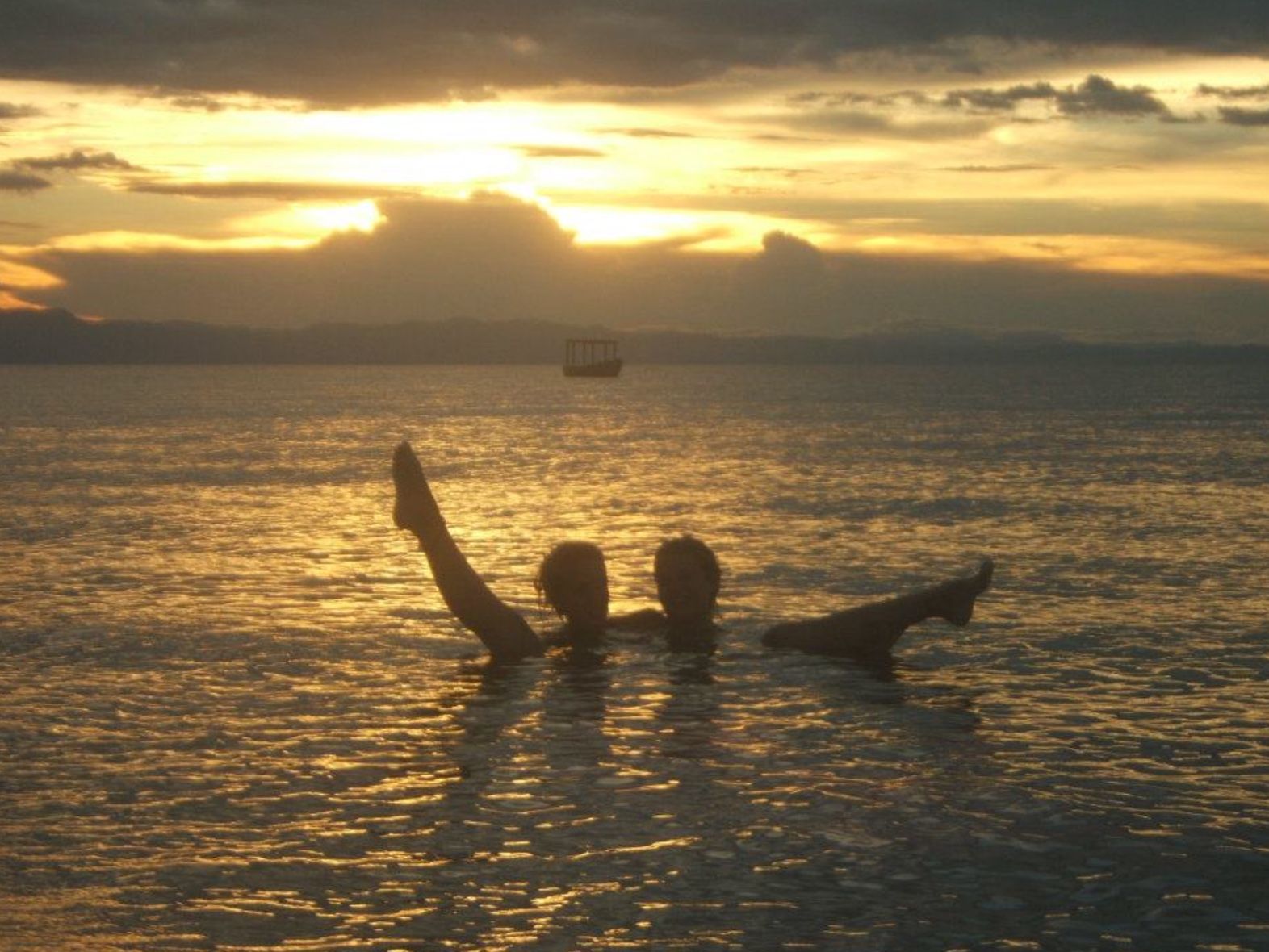 Relax in the sea on your Gap Year