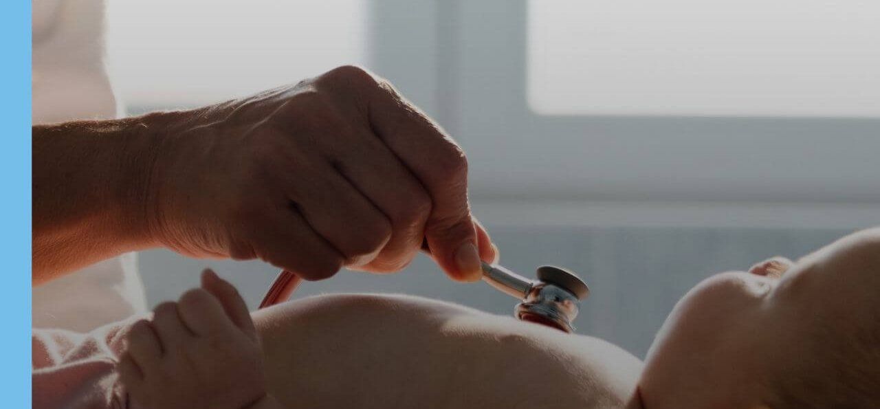 Verdict : Victime de graves séquelles neurologiques après une intervention cardiaque alors qu’elle était âgée de 4 mois, une jeune victime obtient gain de cause. - Avocats Coubris & Associés