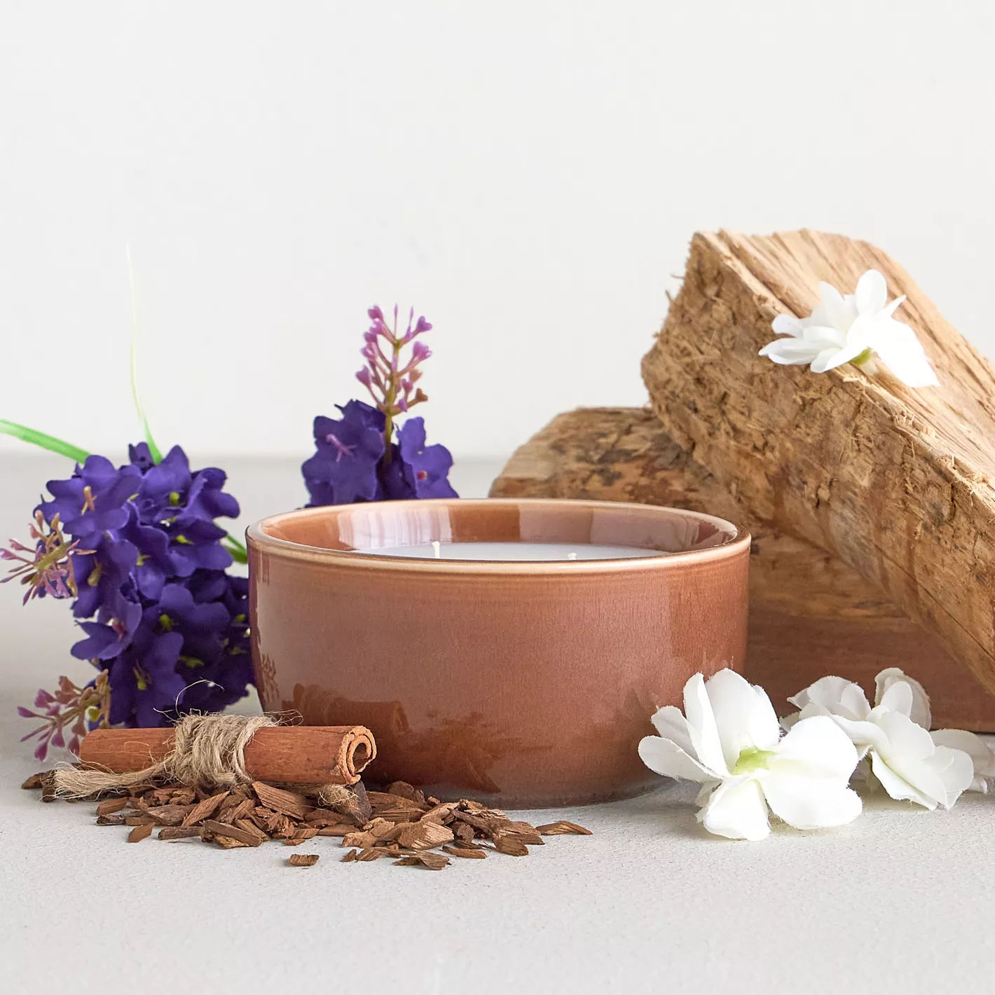 Cottage Cashmere Suede Scented Jar Candle - 25 H