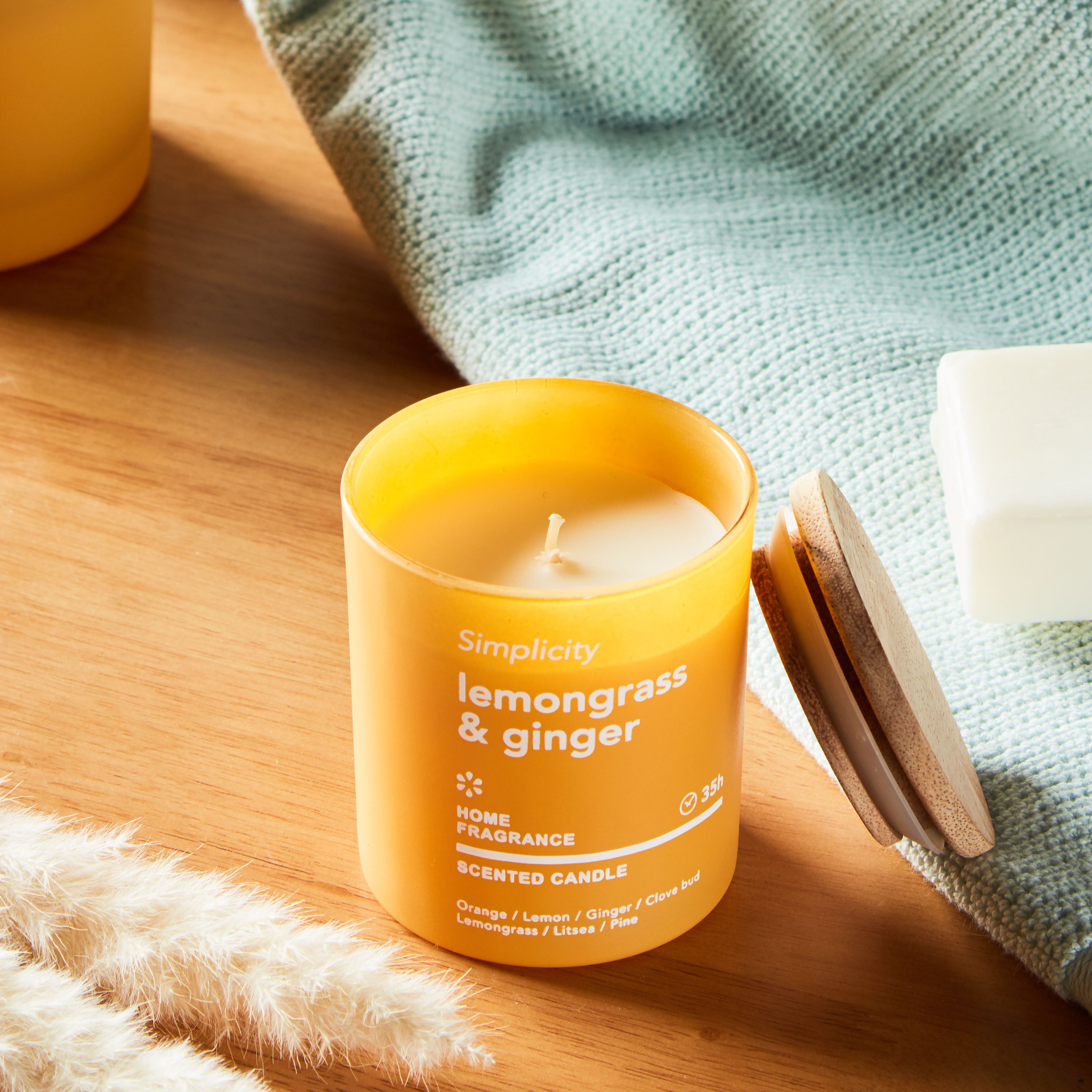Simplicity Lemongrass & Ginger Scented Jar Candle