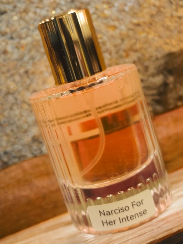 Narciso Rodriguez  Her Eau de Parfum Intense