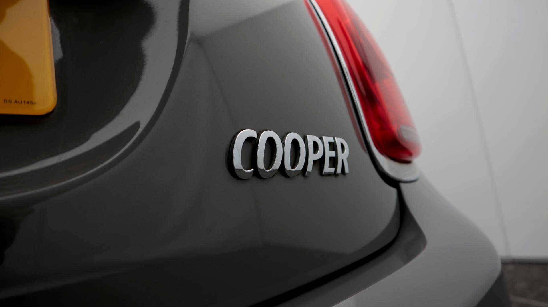 F55/F56 Anyone seen the Hazy Grey standard Cooper dash in person