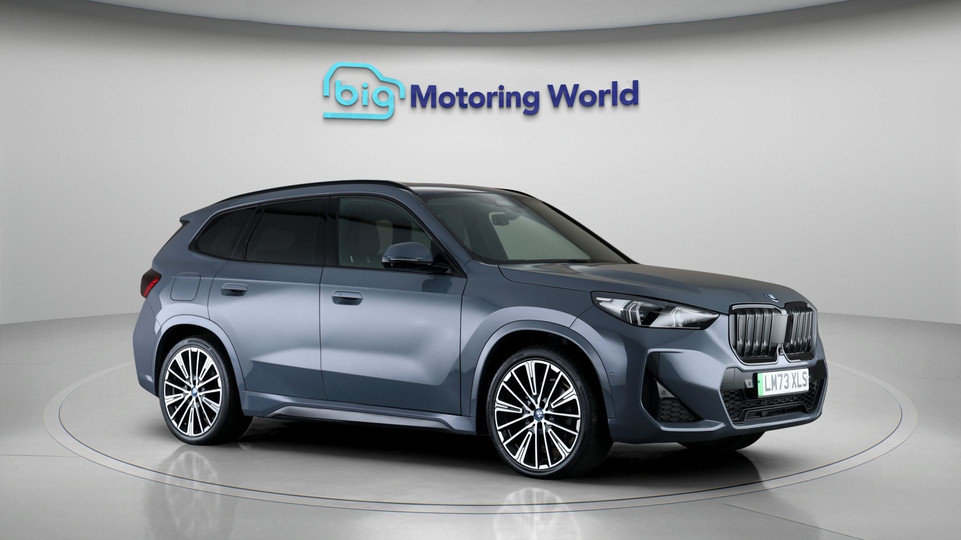 BMW iX1 listing photo
