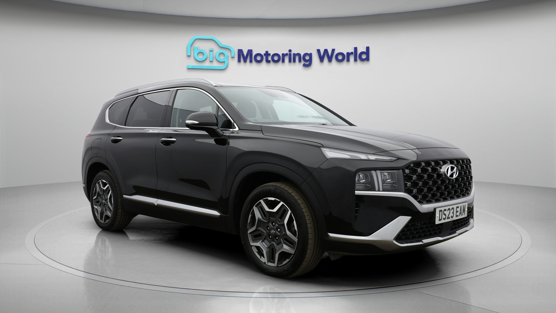 Hyundai Santa Fe listing photo