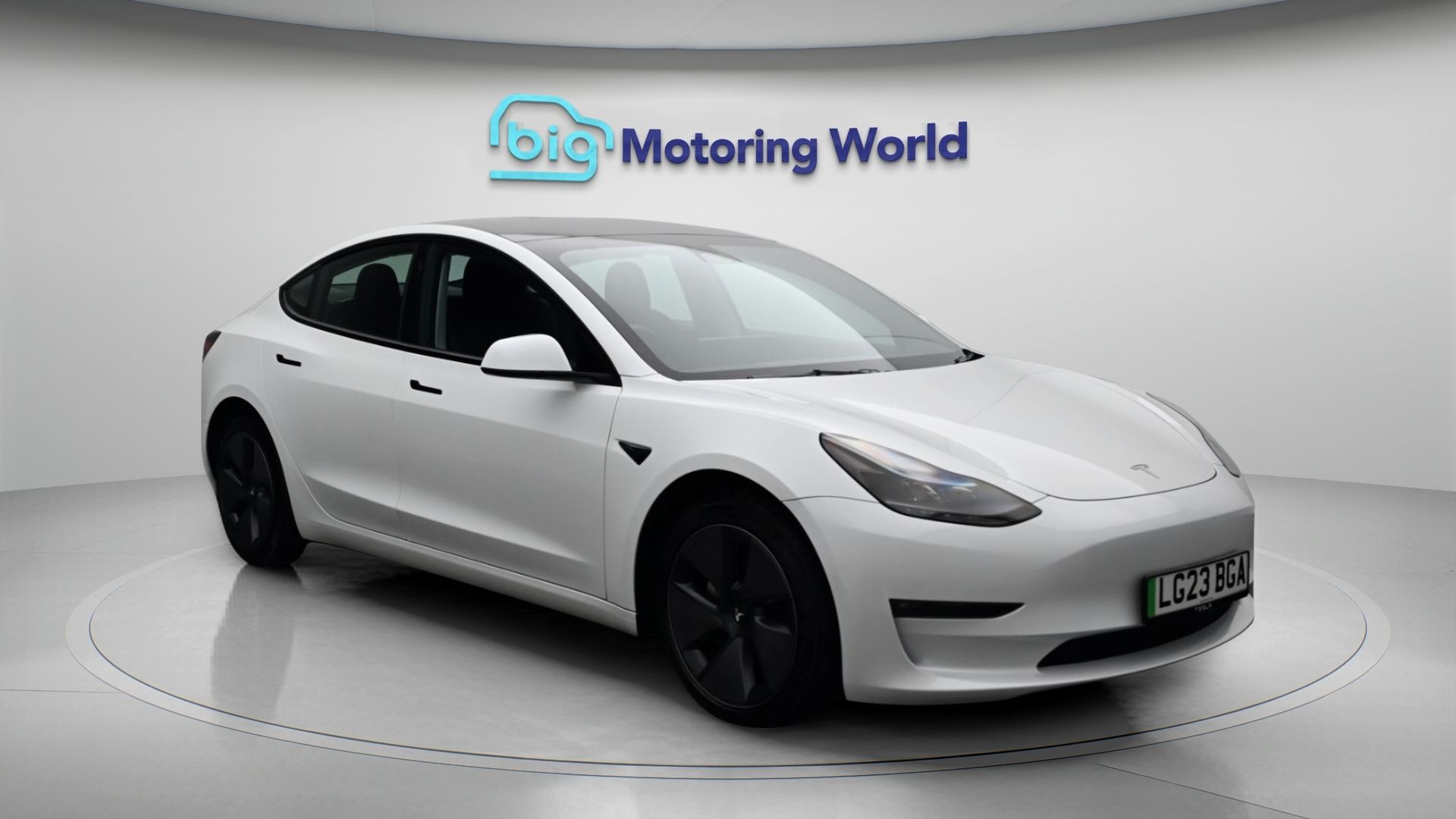 Tesla Model 3 listing photo