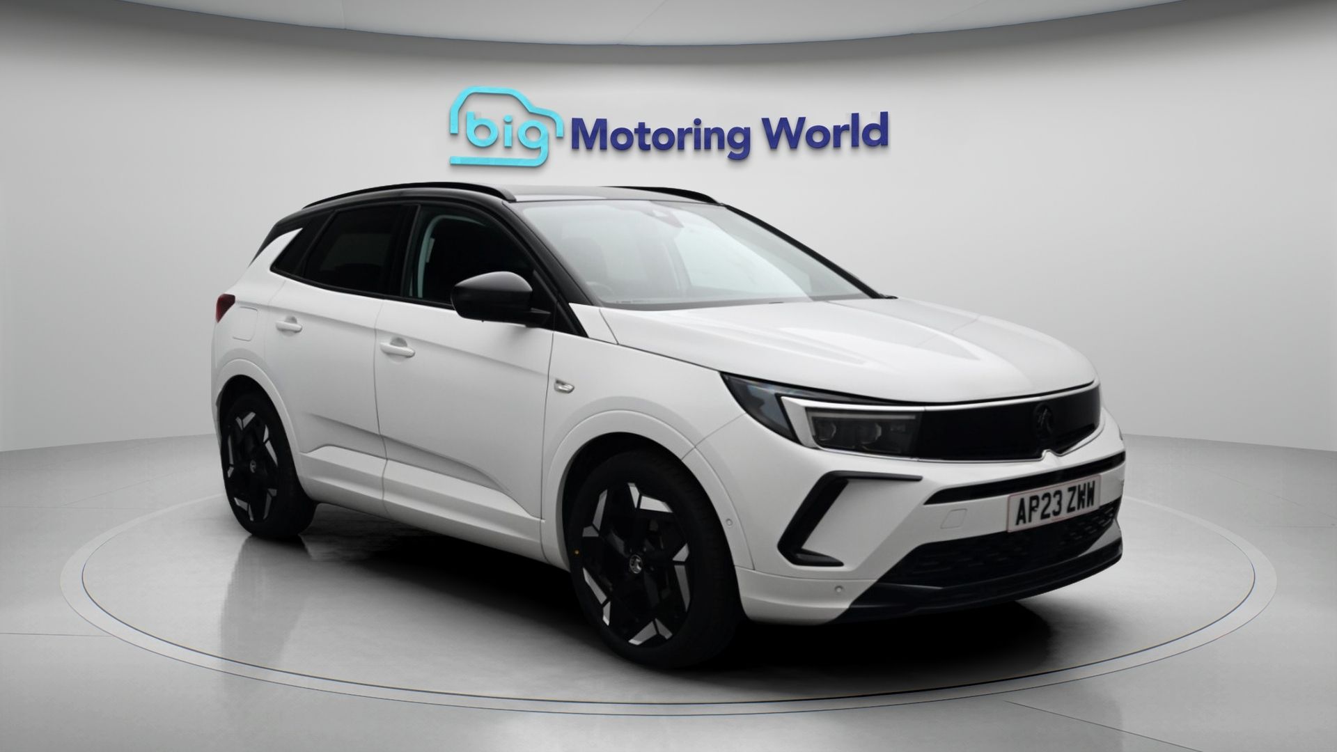 Vauxhall Grandland dealer public-web source image