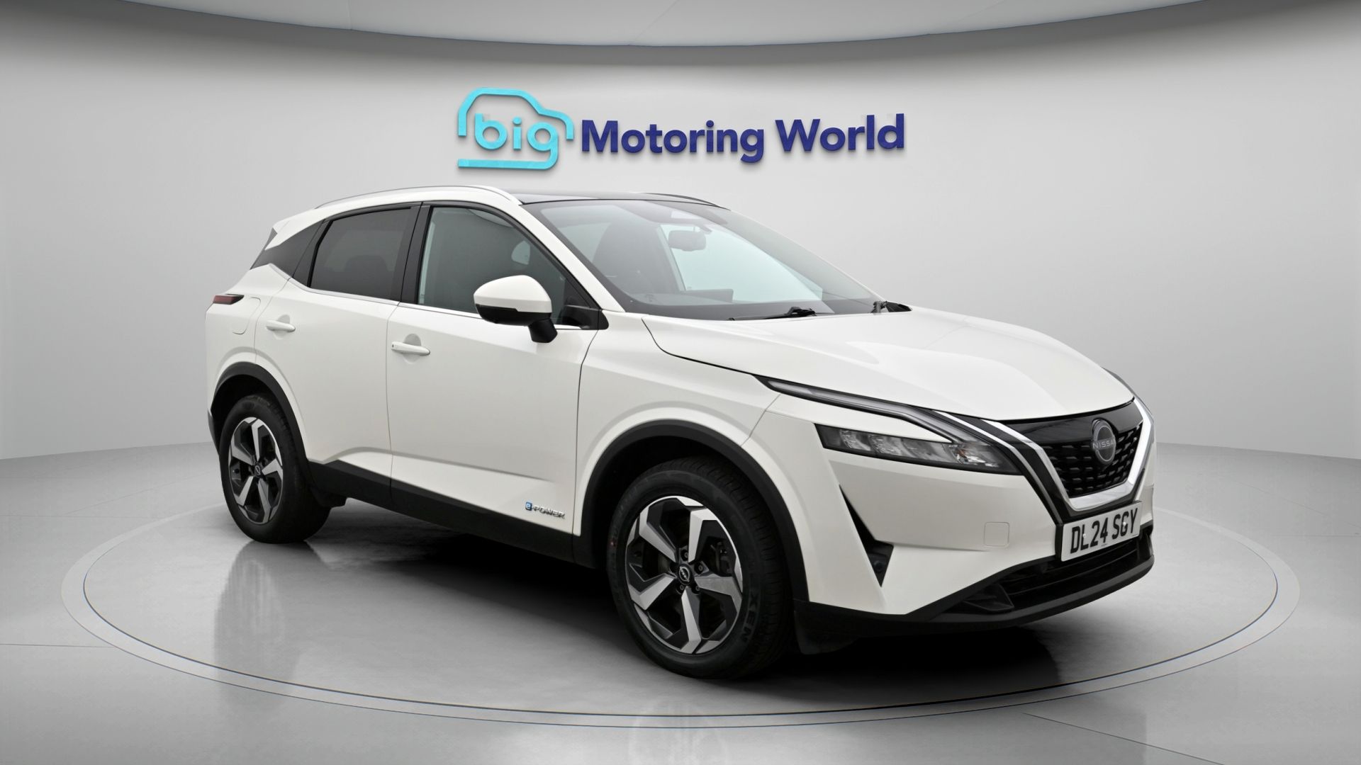 Nissan Qashqai listing photo