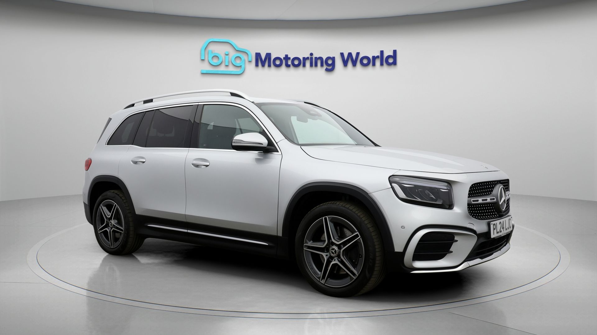 Mercedes-Benz GLB listing photo