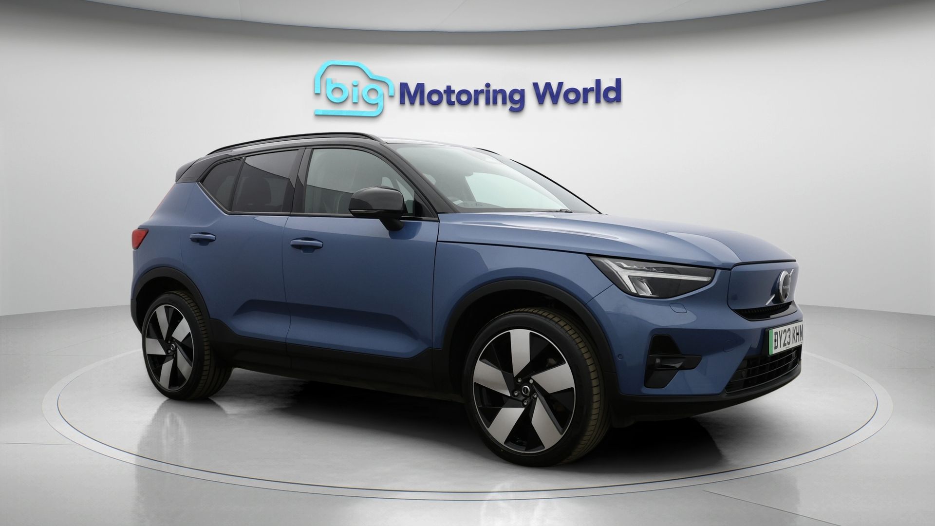 Volvo XC40 dealer public-web source image