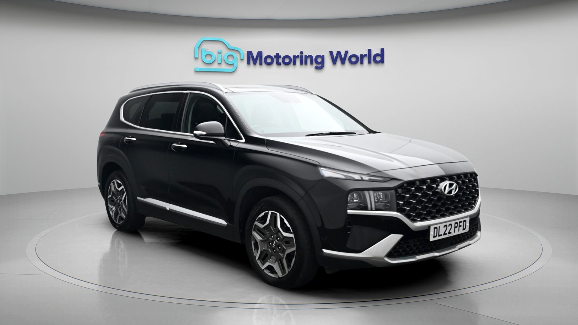 Hyundai Santa Fe listing photo