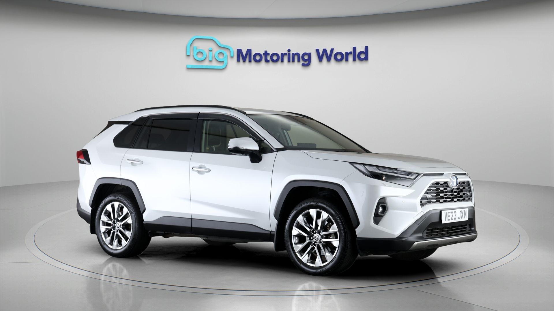 Toyota RAV4 listing photo