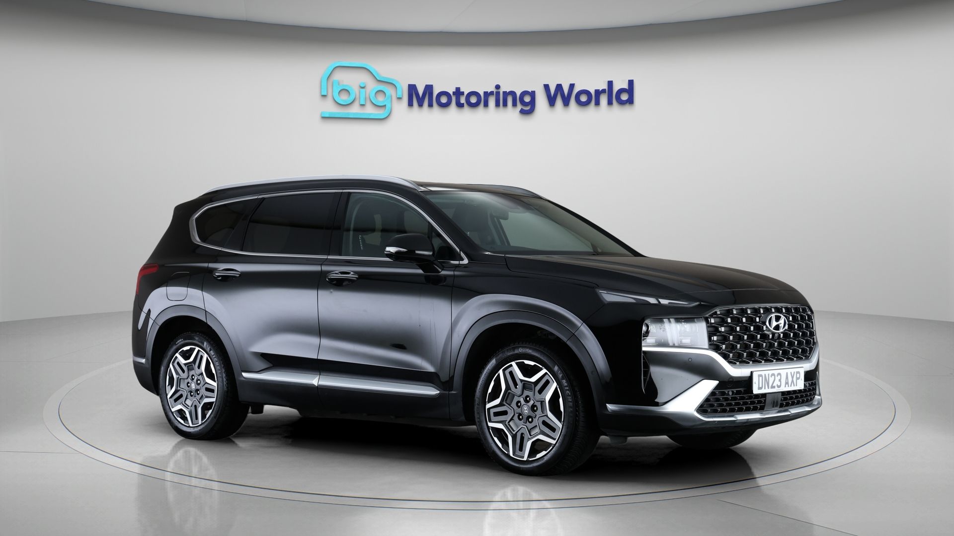 Hyundai Santa Fe listing photo