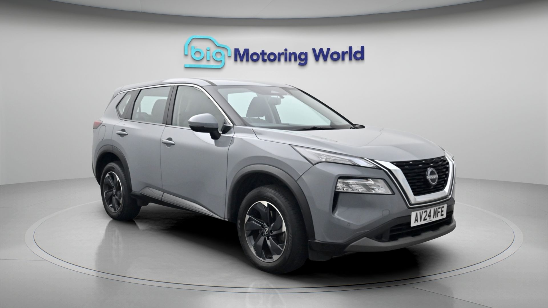 Nissan X-TRAIL listing photo