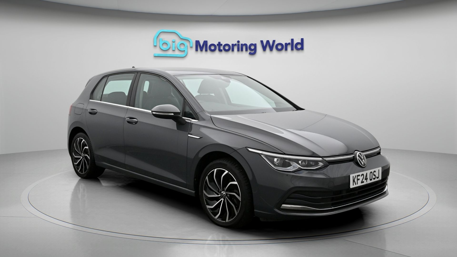 Volkswagen Golf listing photo
