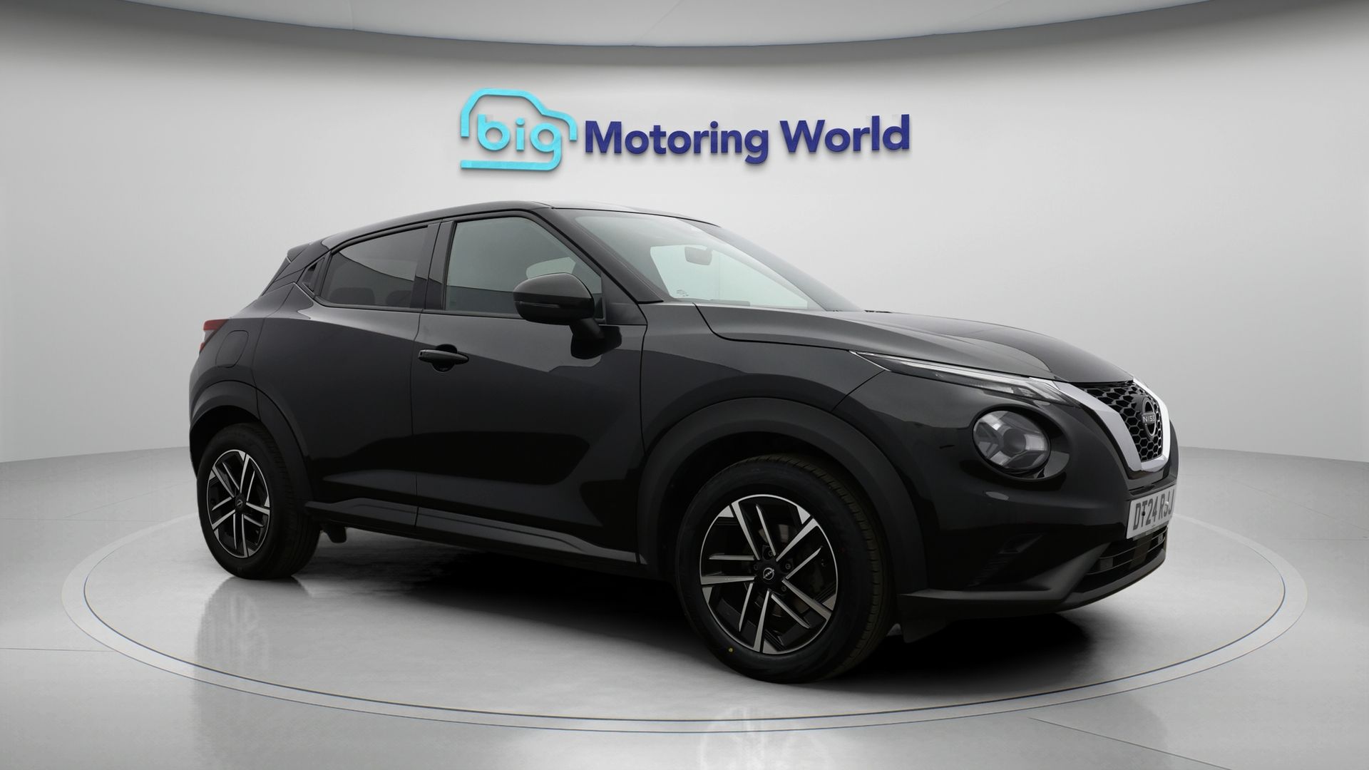 Nissan Juke listing photo
