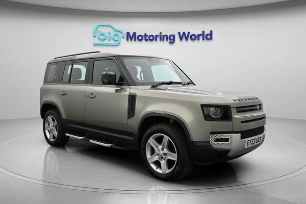 Land Rover Defender 110