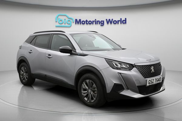 Peugeot E-2008