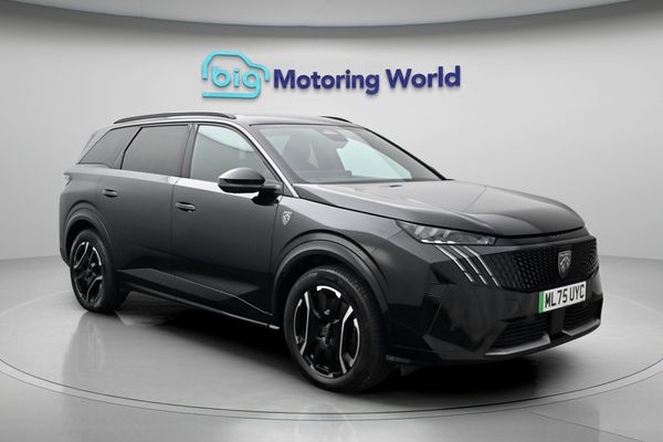 Peugeot E-5008