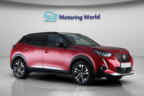 Peugeot E-2008