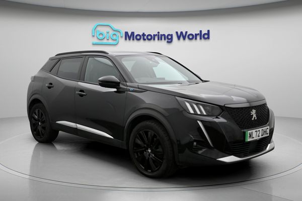 Peugeot E-2008
