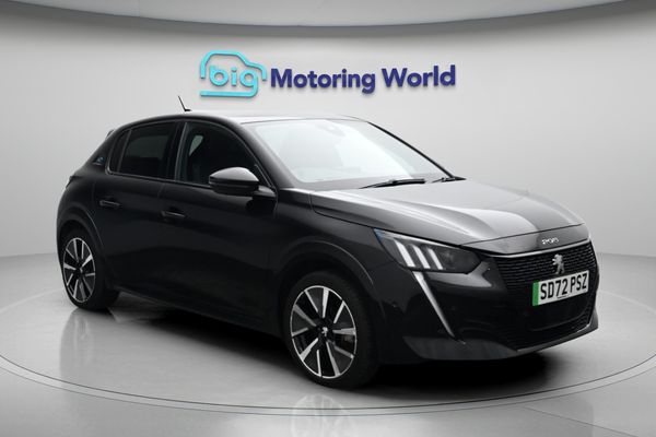 Peugeot E-208