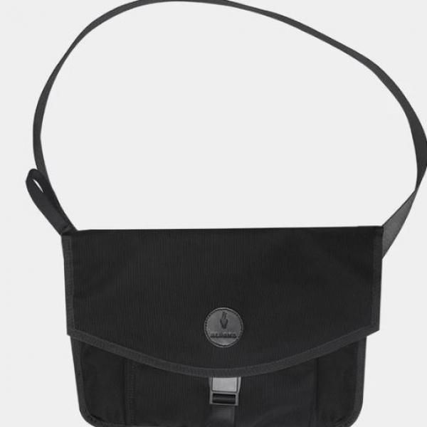 Alpaka Alpha Sling XL Bags 1