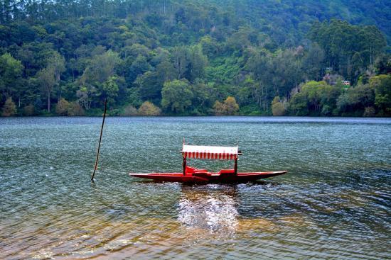 കുണ്ടല തടാകം 