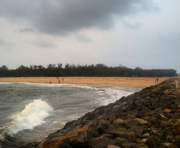 അഴിത്തല ബീച്ച്