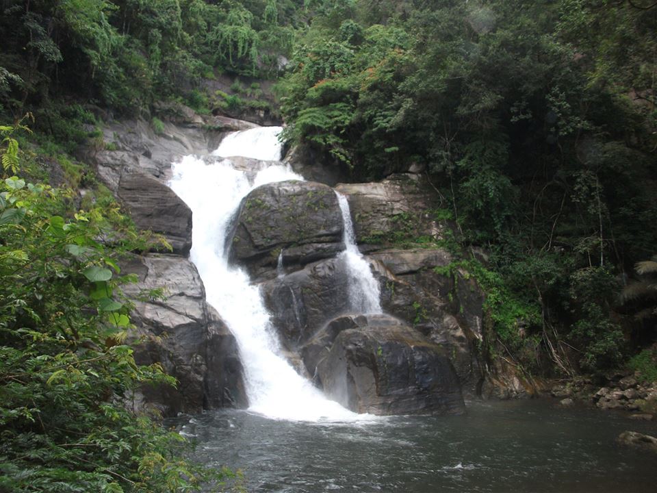 മീൻമുട്ടി വെള്ളച്ചാട്ടം വയനാട്