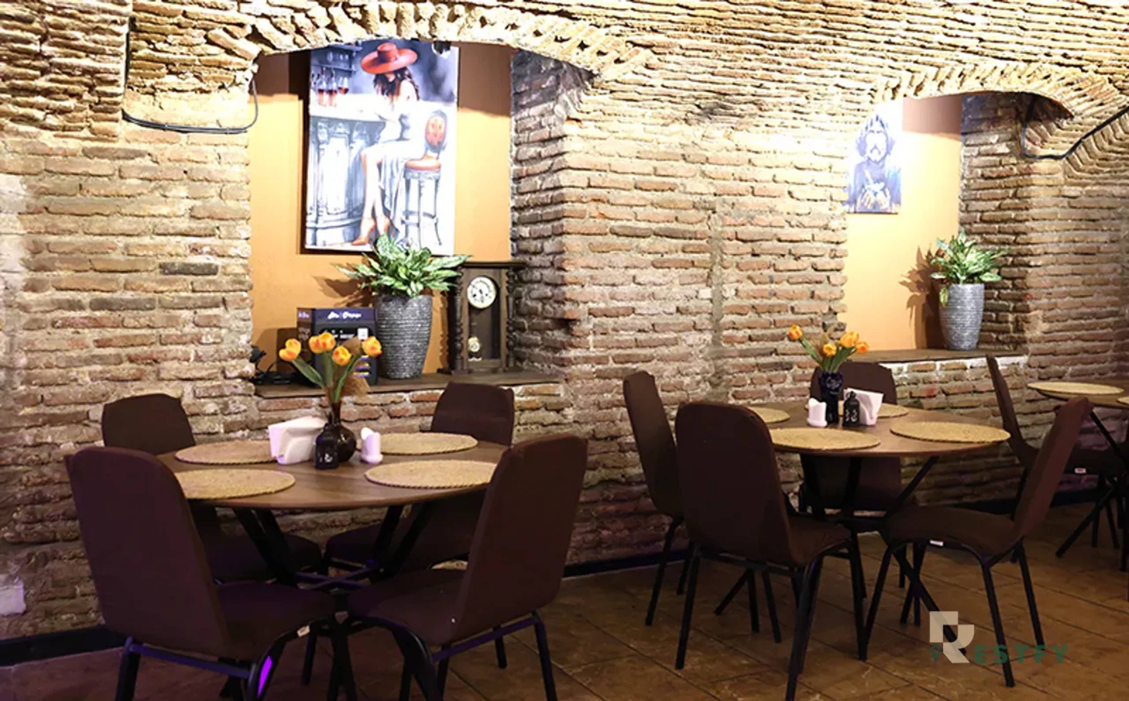 Dadianze Pub And Winery — საცეკვაო მოედანი