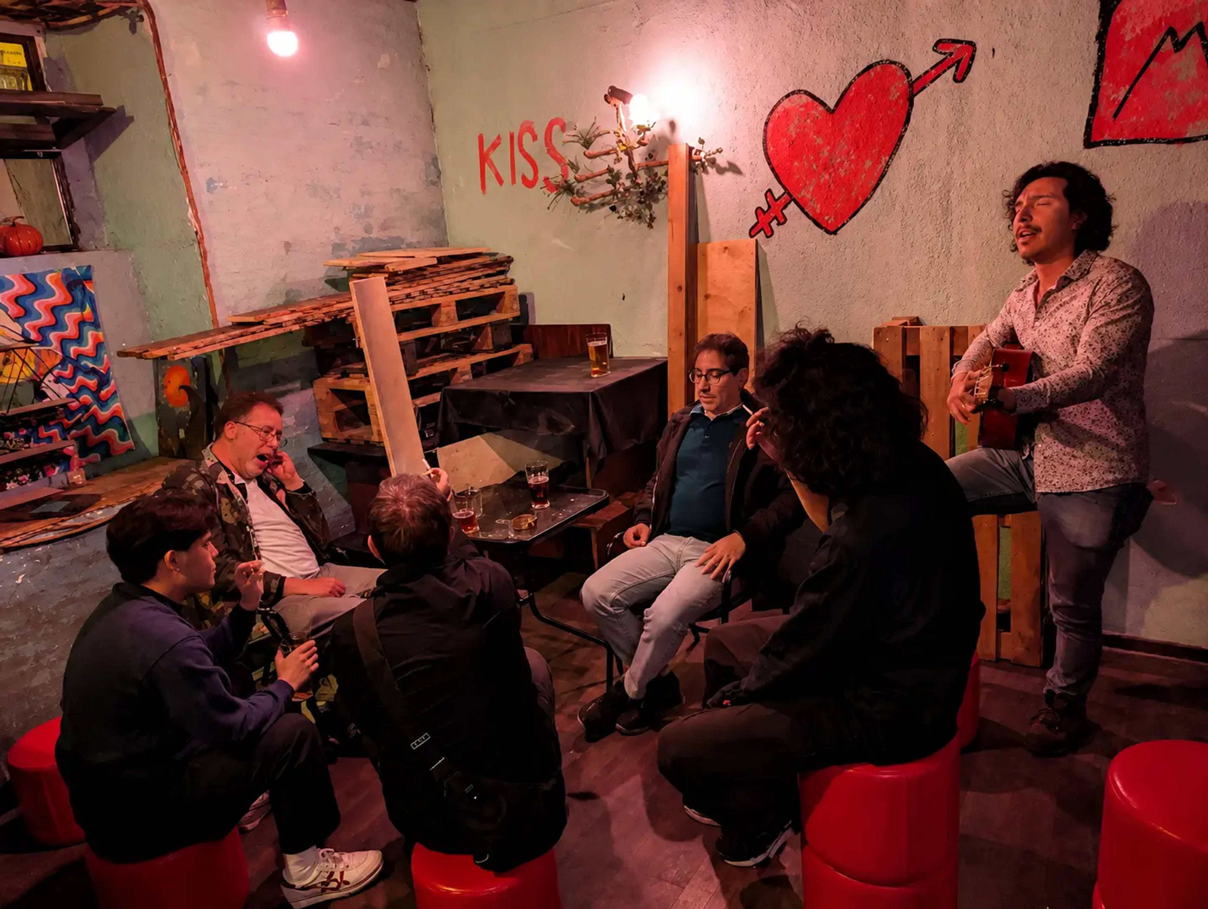 Tipsy Rock Bar — VIP ლაუნჯი