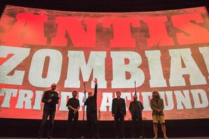 „Anties“ šventinio koncerto „Zombiai atrieda atdunda!“ kino seanso peržiūra ir albumo pristatymas (Ryčio Šeškaičio nuotr.) ir koncertinis albumas (Tado Stackevičiaus nuotr.).