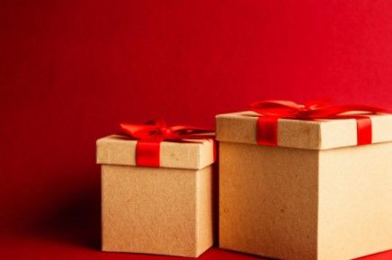 Jasa Pembuatan Kardus Box Kemasan Murah Jakarta 3 3 Tidak terbayangkan rasanya bagaimana jika tak ada jasa pembuatan kardus box kemasan murah Jakarta dan daerahnya. Tentu kamu akan kerepotan untuk menaruh barang, mengirim barang, melakukan penyimpanan barang dan lain-lain. Jasa Pembuatan Kardus Box Kemasan Murah Jakarta