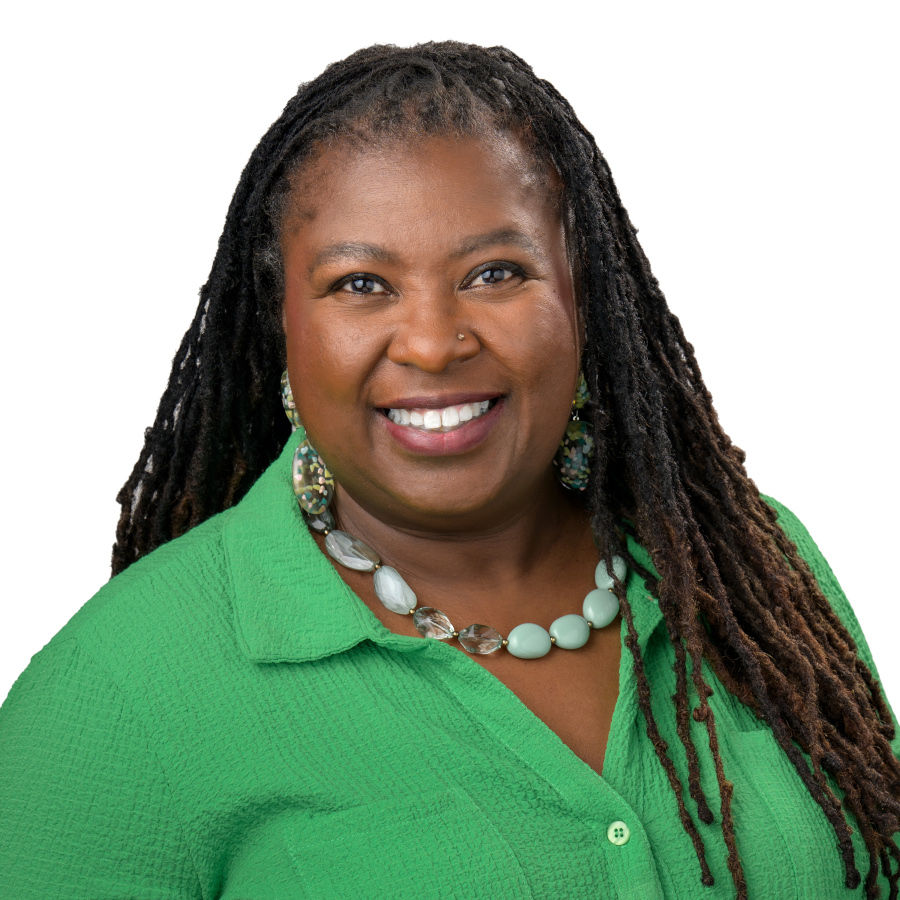 Angela Yeadon - Paralegal Headshot