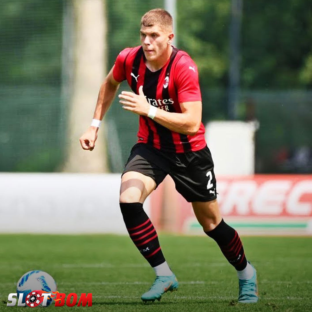 "Laga Chelsea lawan AC Milan menjadi mimpi buruk bagi Andrei Coubis, ia bikin gol bunuh diri dan diusir dari lapangan karena kartu merah.