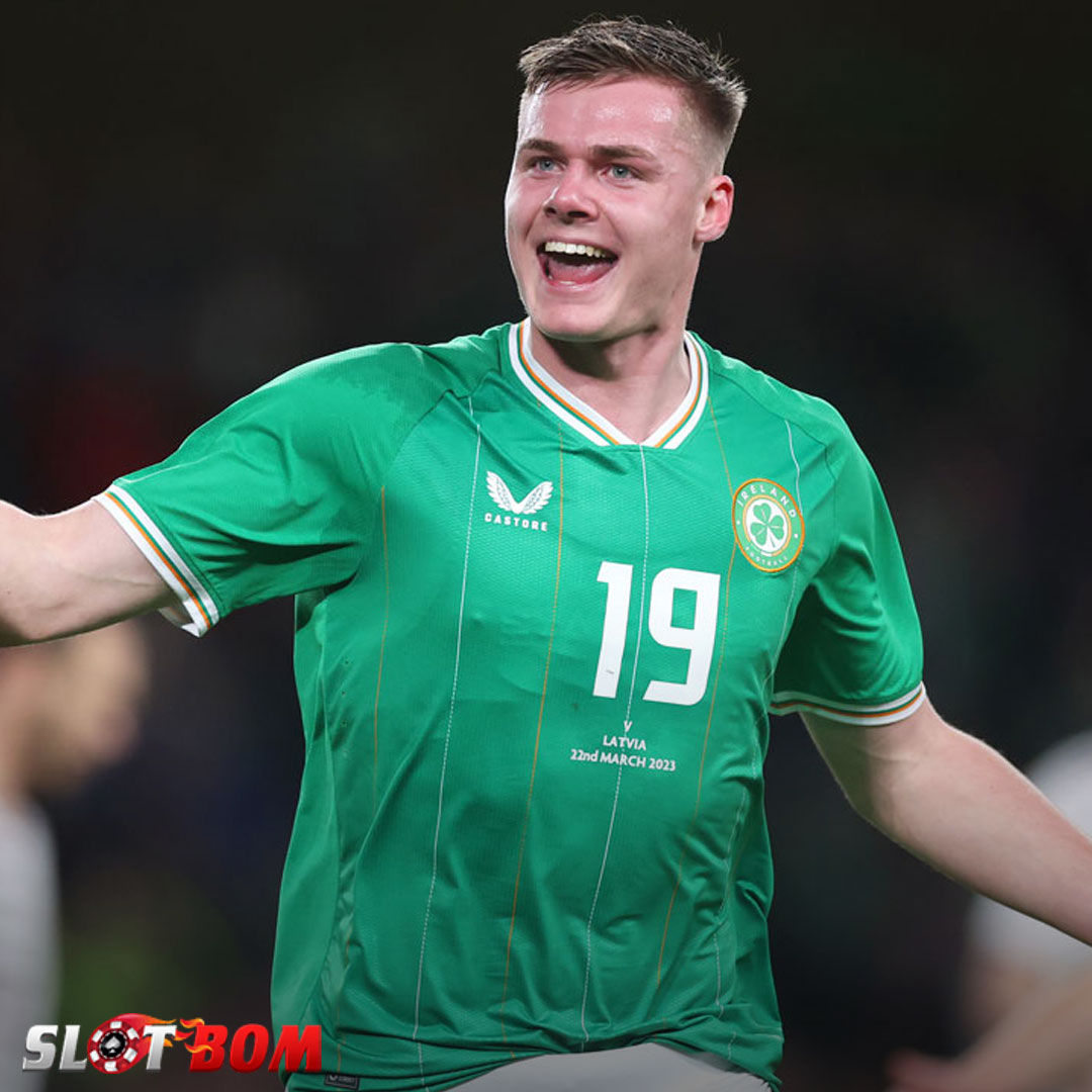 Roma menaklukkan Kaiserslautern dalam pertandingan pramusim, dengan Ferguson mencetak gol