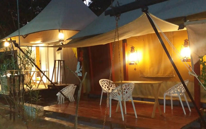 decortive tent with lamp-khatia gate