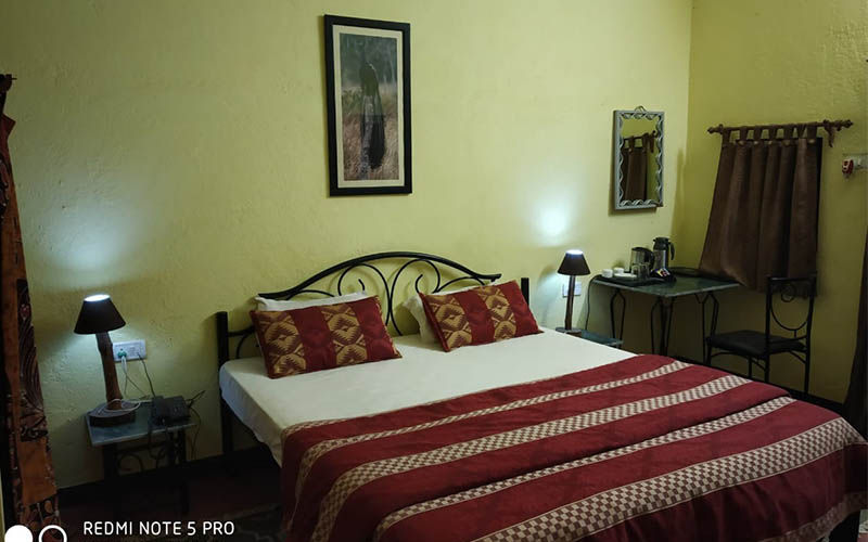 affordable hotel room in khatia