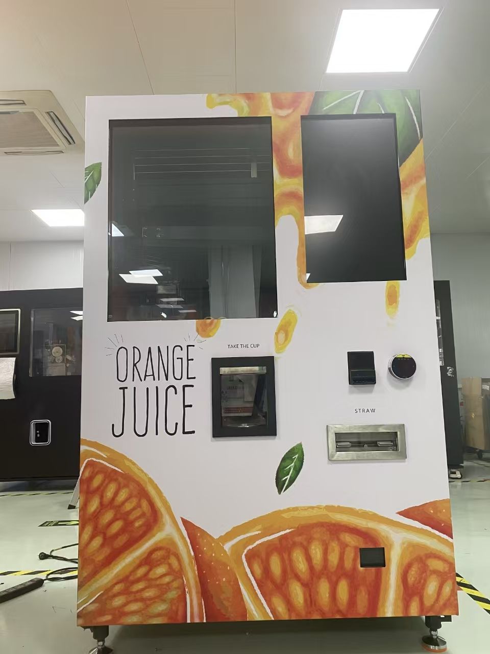 Fresh Orange Juice Vending Machine with Automatic Cleaning System Fruit Juice Express Delivery on Mall School Park Hospital