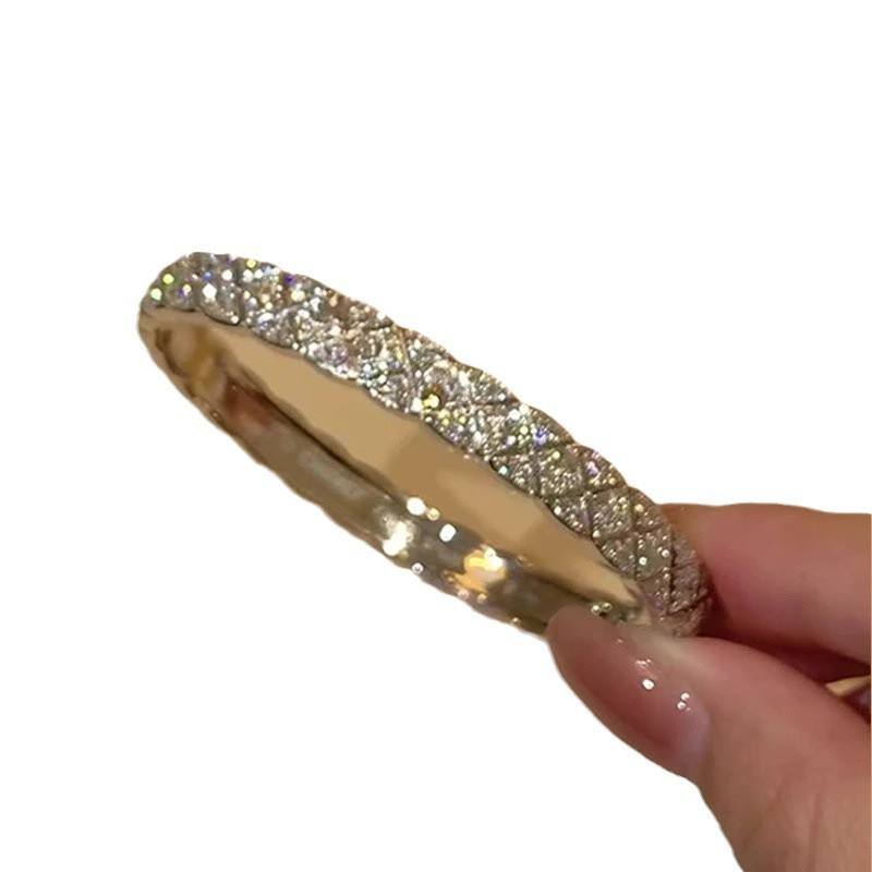 Star Screen Fantasy Retro Diamond Pattern Bracelet Elegant French Fashion High Court Style Women's Bangles