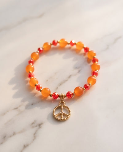 Boho-Armband mit Peace Anhänger
