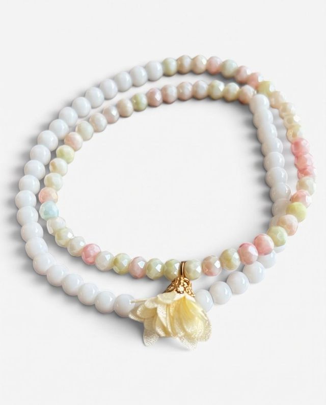 Weißes Armband "SYLT" mit Textilblüte