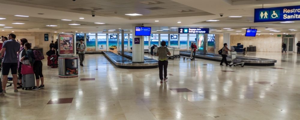 The baggage carousel at Cancun Airport