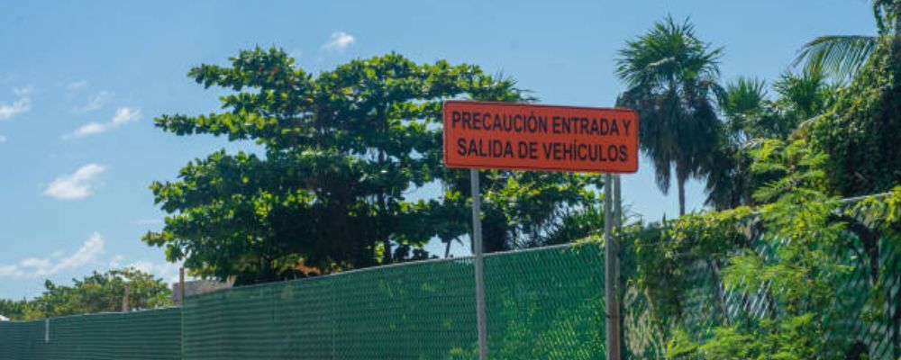 Aviso de entrada y salida de vehiculos