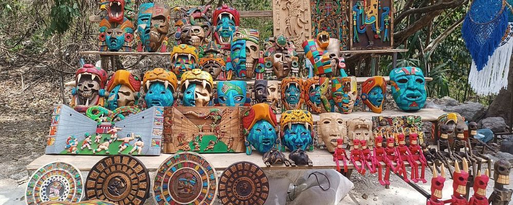 Mercado de artesanías en Chichén Itzá