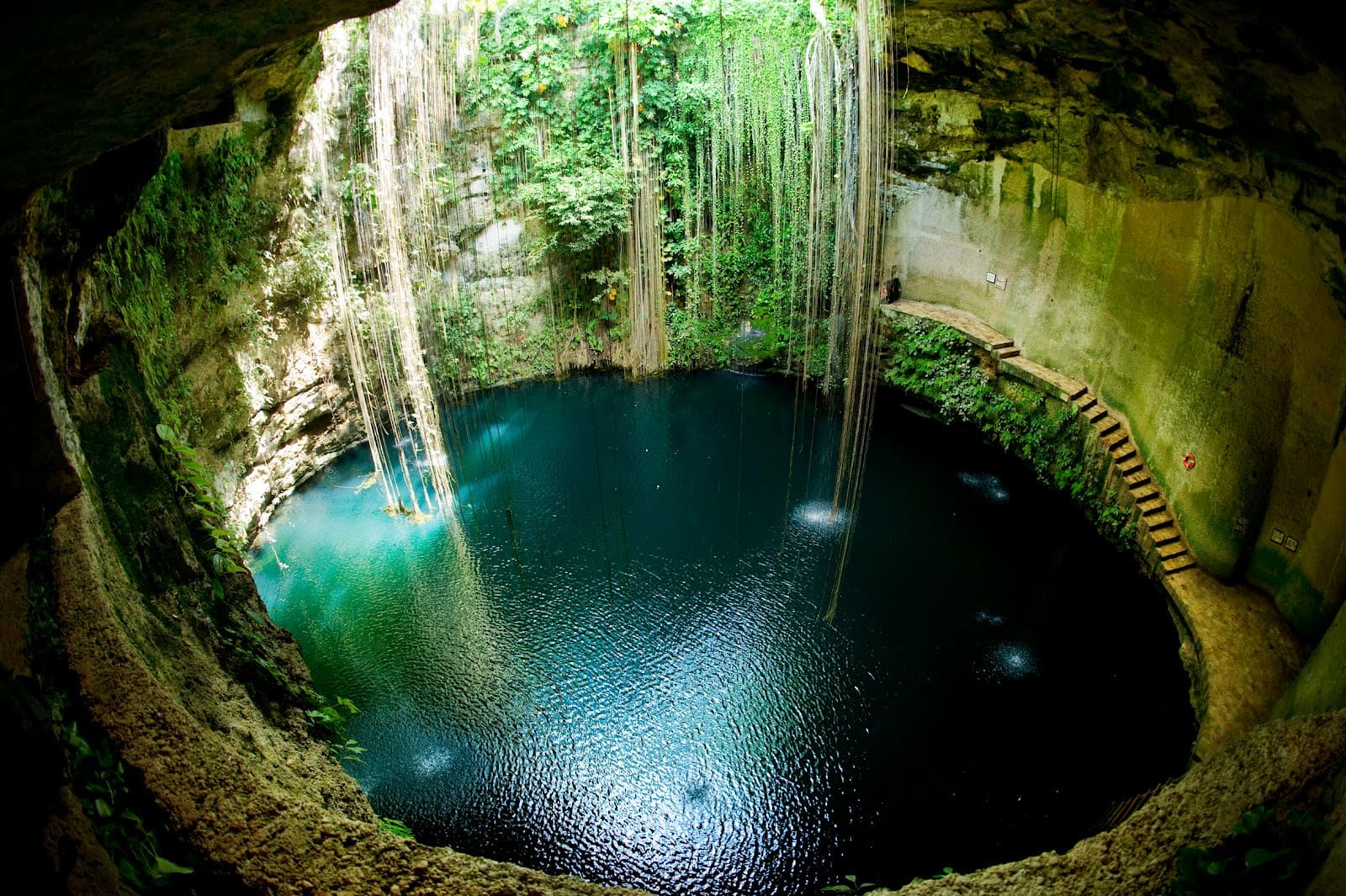 Cenote de Chichen Itza