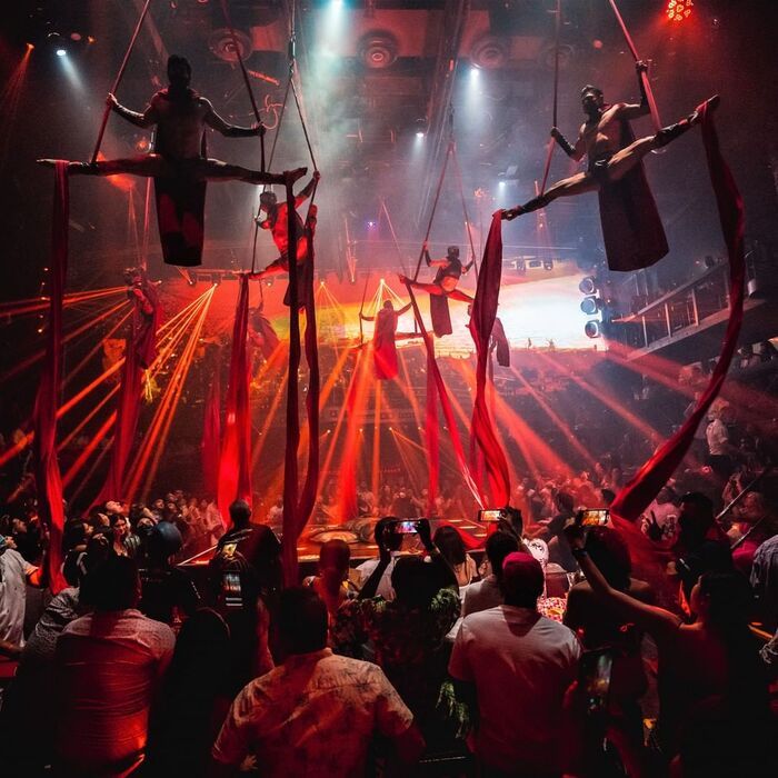 Looking for information and tickets to the Coco Bongo Cancun Show & Disco?