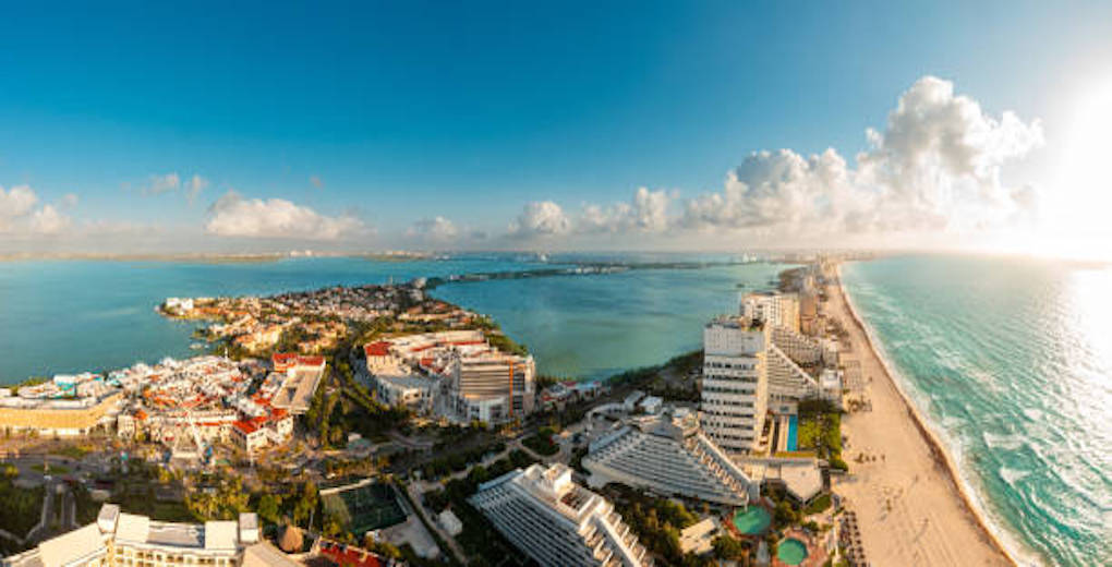 Encuentra la mejor manera de llegar a Cancún Zona Hotelera