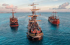 Captain Hook 2x1 Cena y Show Pirata Cancún